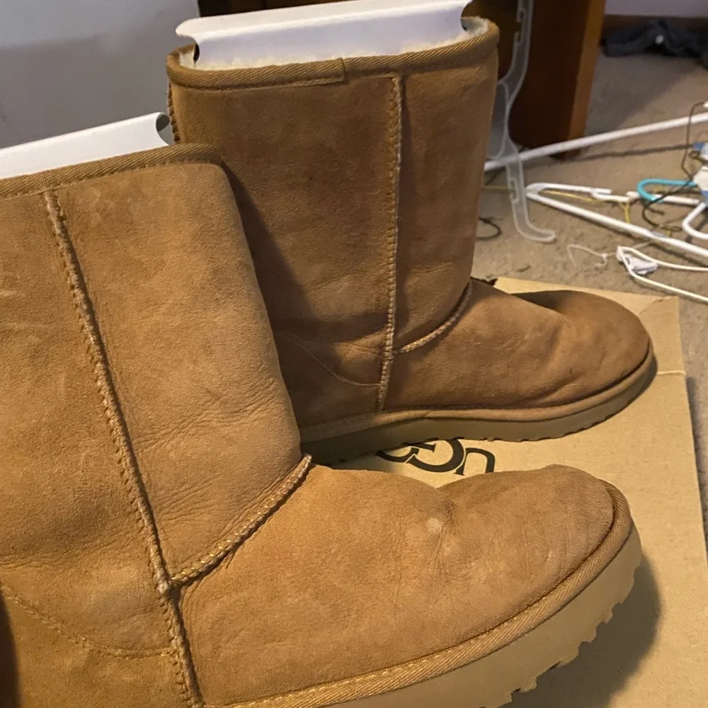 uggs - Picture 1 of 7